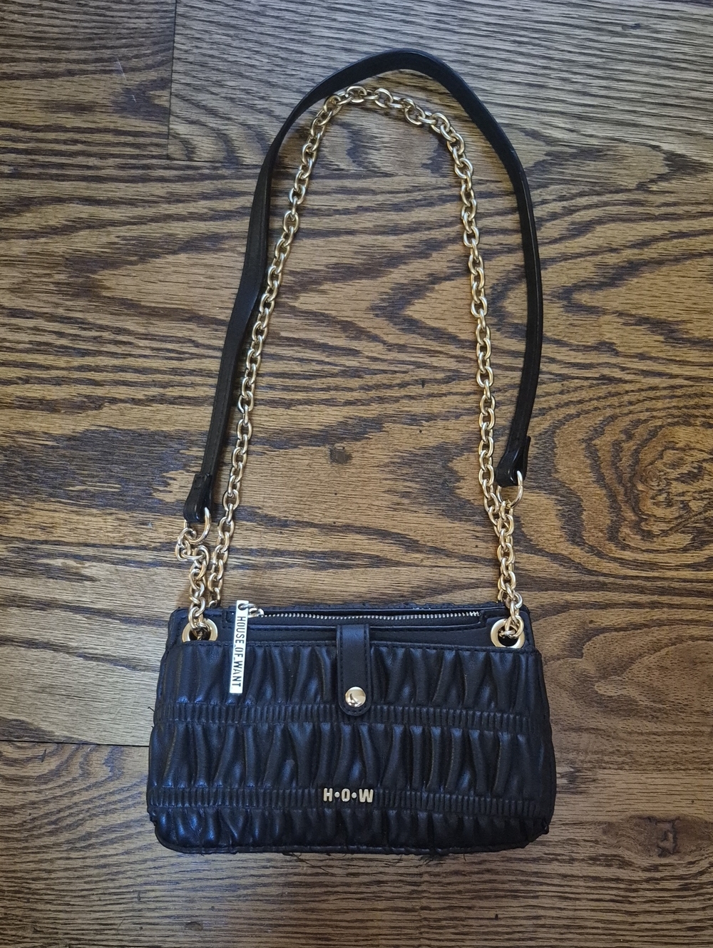 NWOT! HOUSE OF WANT H.O.W Black Ruched Gold Chain-Handle Women’s Shoulder Bag